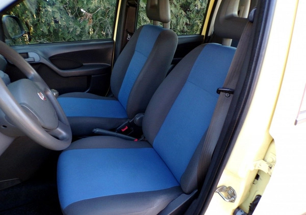 Fiat Panda cena 12900 przebieg: 148000, rok produkcji 2011 z Narol małe 379